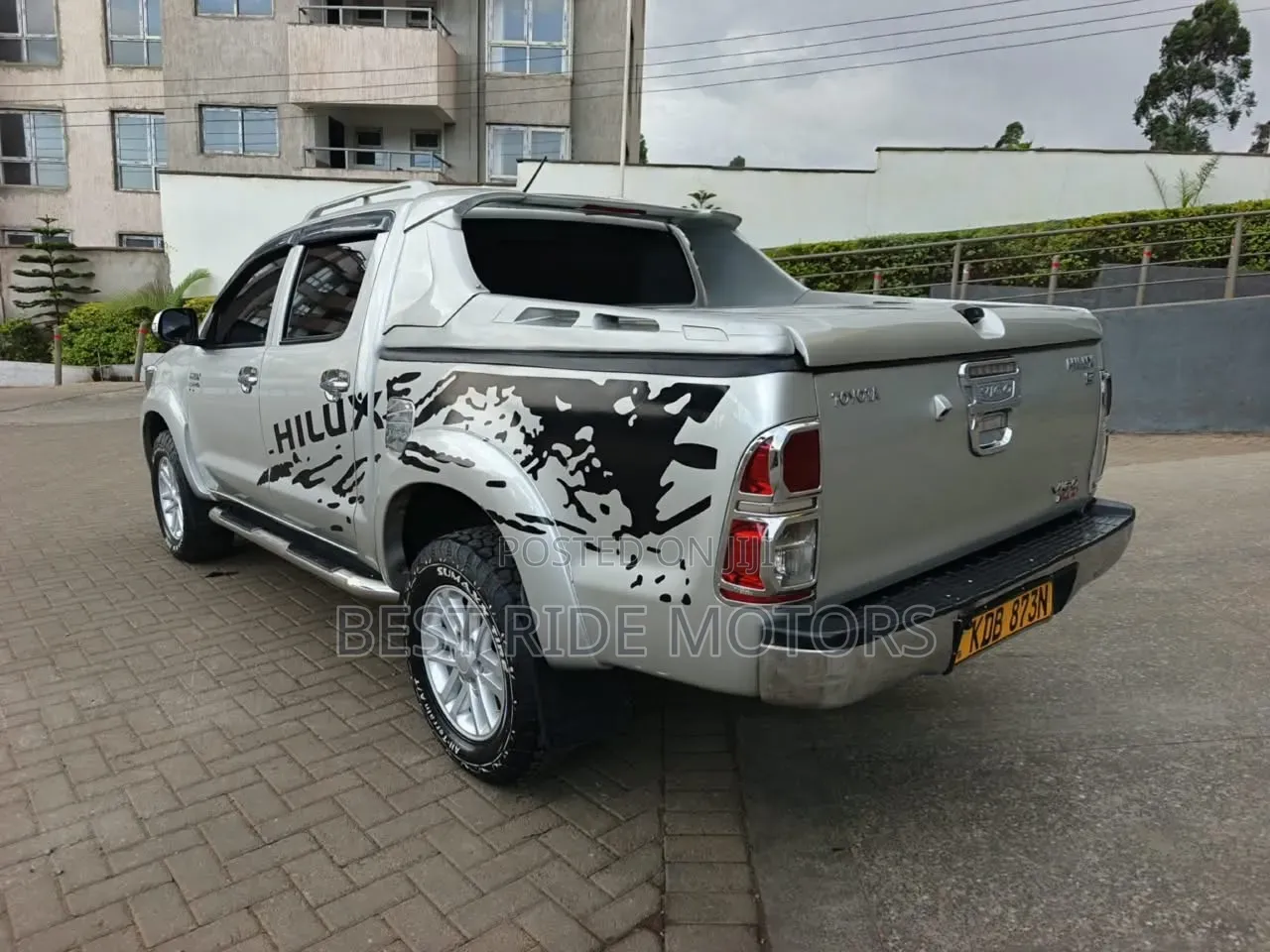 Toyota Hilux 3.0 D-4D 4x4 2013 Silver