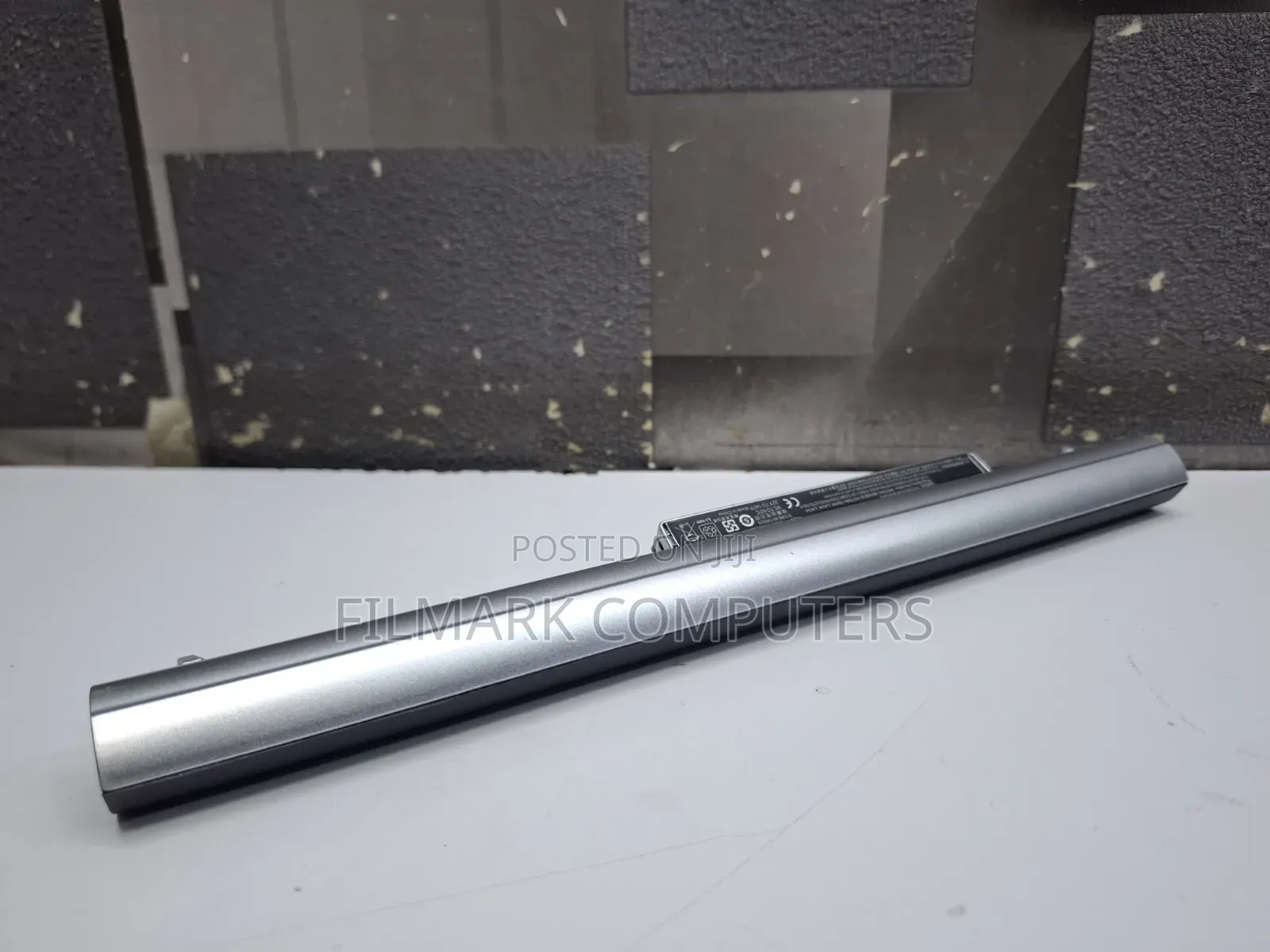 HP LA04 Notebook Battery.