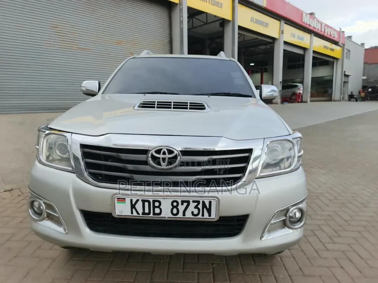 Toyota Hilux 3.0 D-4D 4x4 2014 Silver
