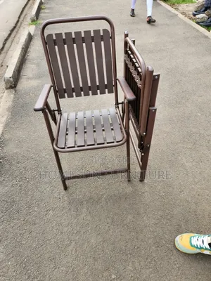 Outdoor Folding Chairs With Armrests – Brown