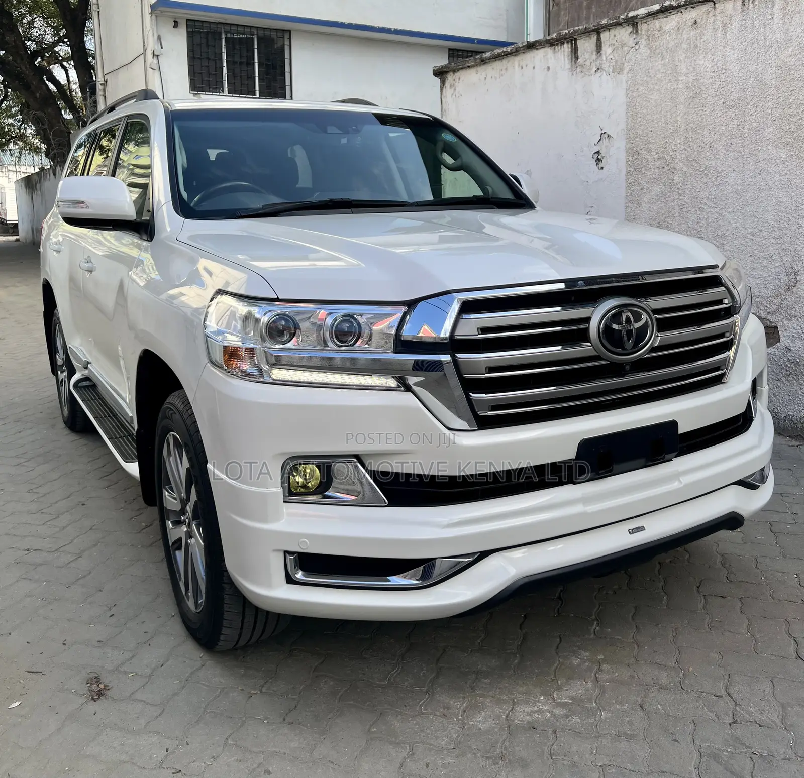 Toyota Land Cruiser 4.6 V8 AX G Selection 2019 Pearl
