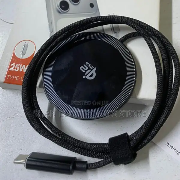 Sleek Round Magnetic Wireless Type-C Phone Charger