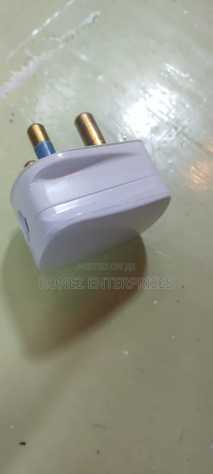 15 Amps Top Plug