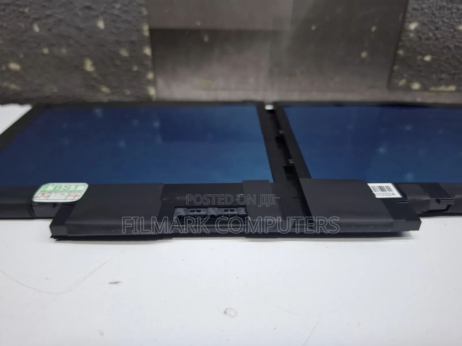 Original Dell Type MXV9V Internal Rechargeable Laptop Battery
