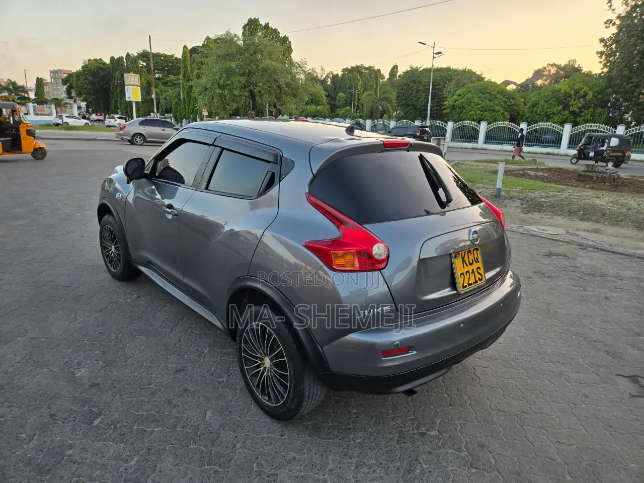 Nissan Juke SL Automatic 2012 Gray