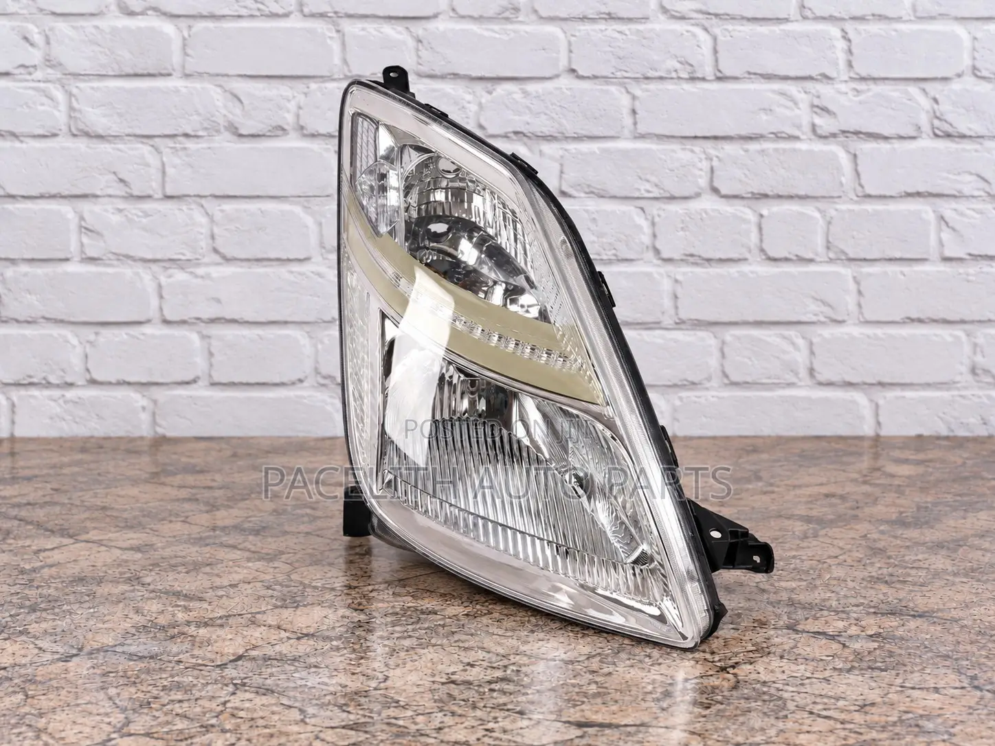 Head Lamp / Head Light Toyota Prius 2003 - 2008