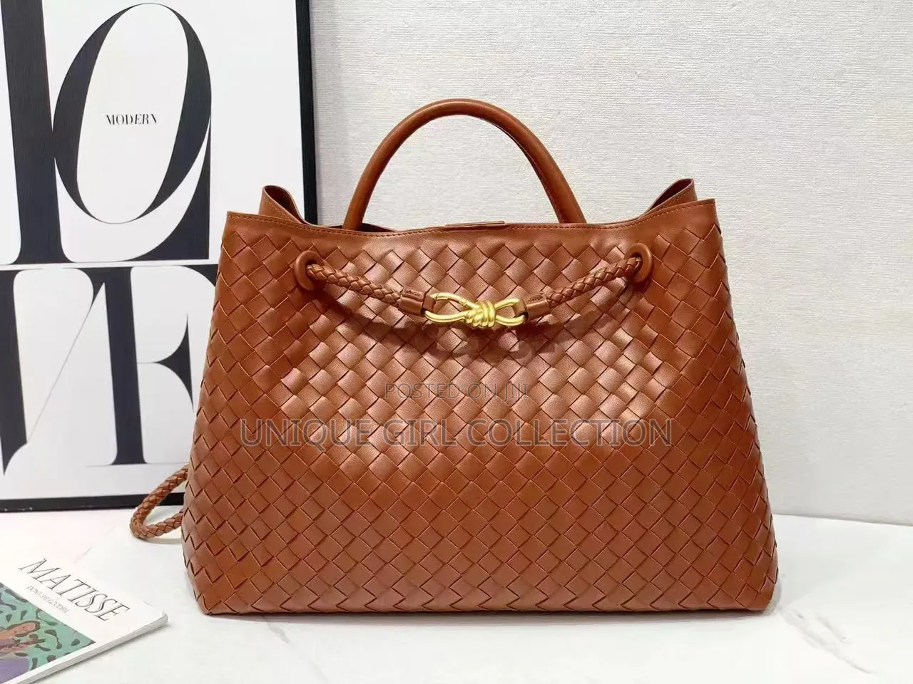 Exquisite Woven Leather Tote Bag With Gold Knot Hardware