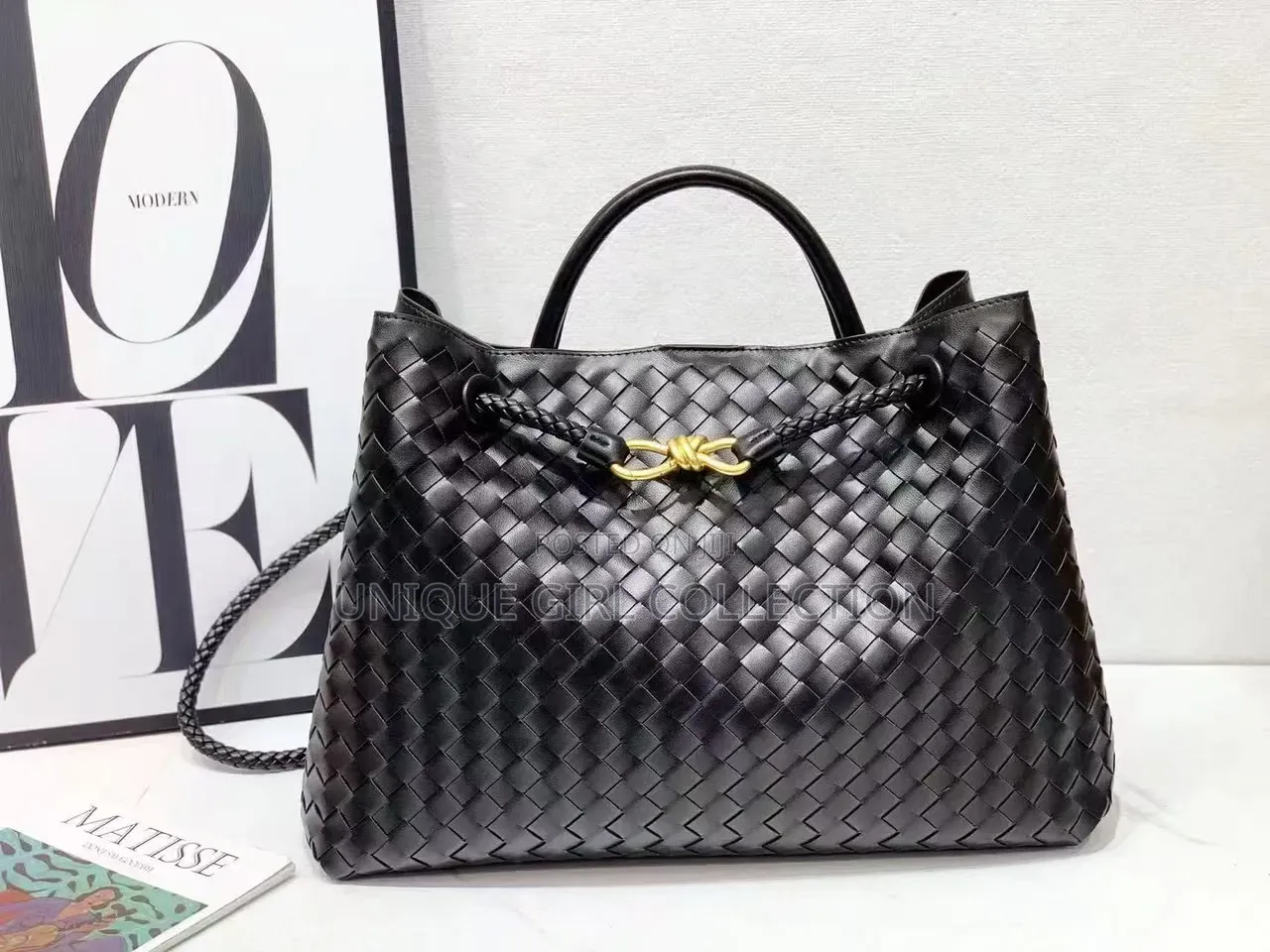 Exquisite Woven Leather Tote Bag With Gold Knot Hardware