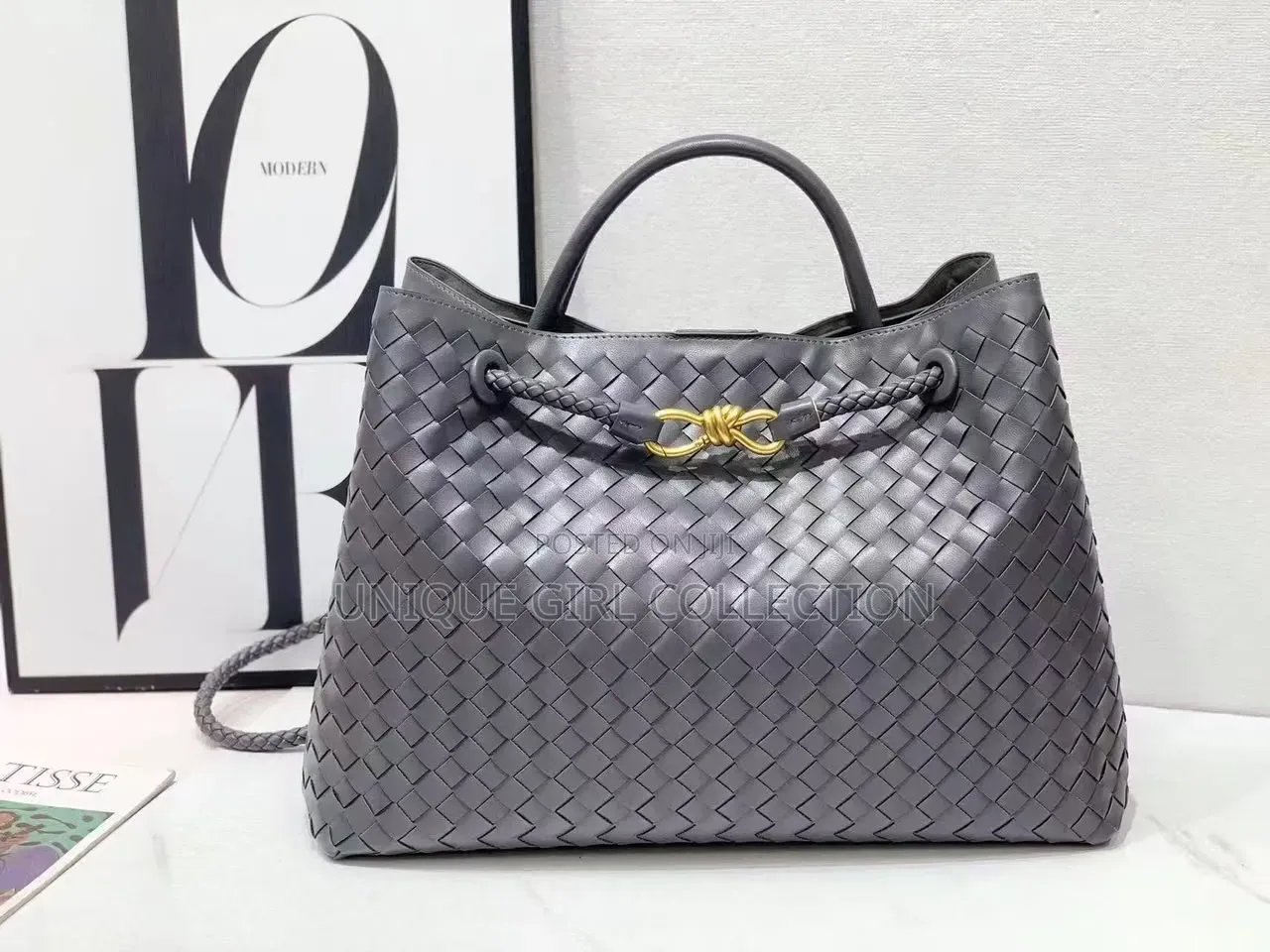 Exquisite Woven Leather Tote Bag With Gold Knot Hardware