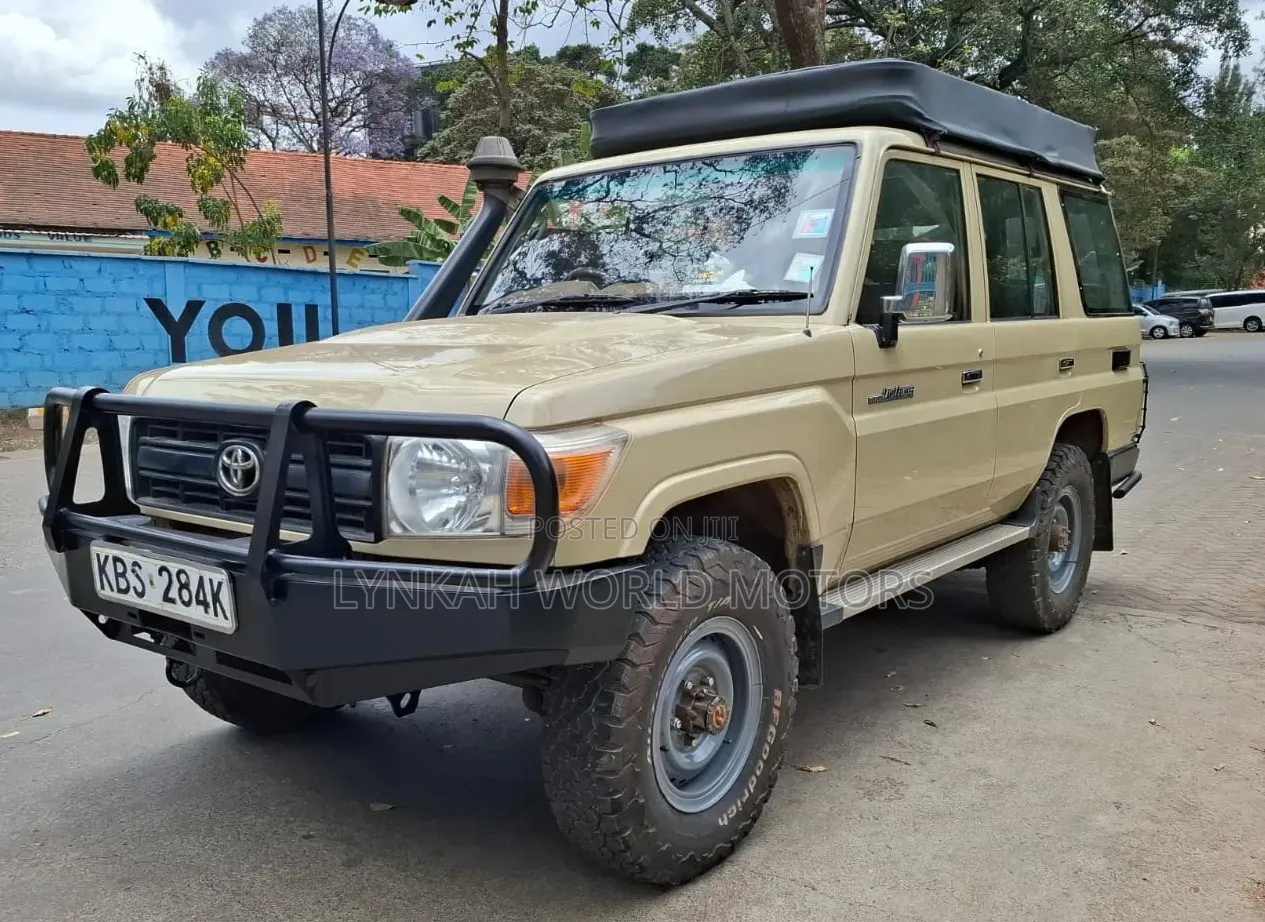 Toyota Land Cruiser 2012 Beige
