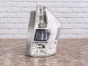 Tail Lamp / Taillight Toyota Prius Alpha 2012