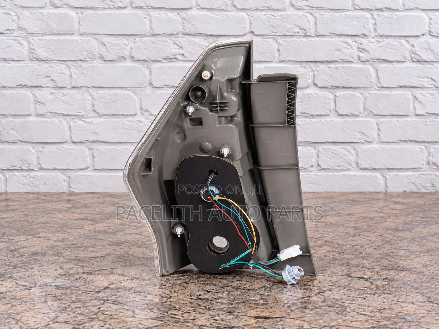 Tail Lamp / Taillight Toyota Prius Alpha 2012