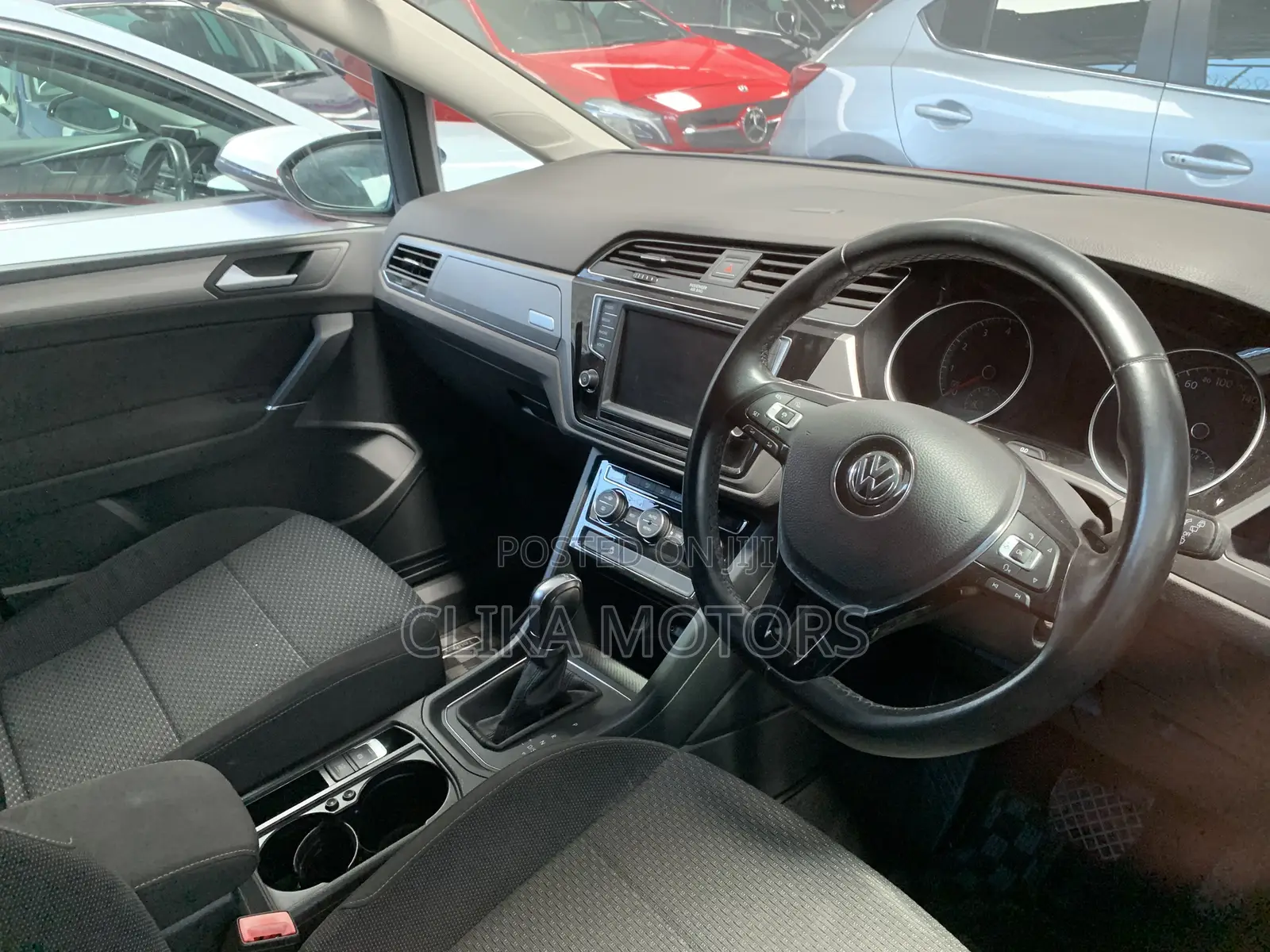 Volkswagen Touran 2019 Orange