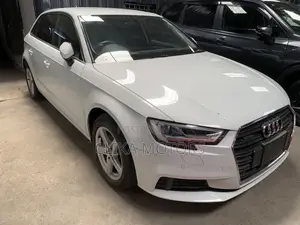 Audi A3 2.0T Titanium Premium FWD 2019 Pearl