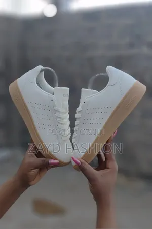 Adidas Advantage Base 2.0 Cream