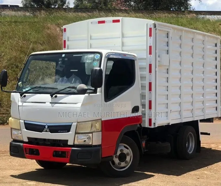 Mitsubishi Canter Truck 2017 White