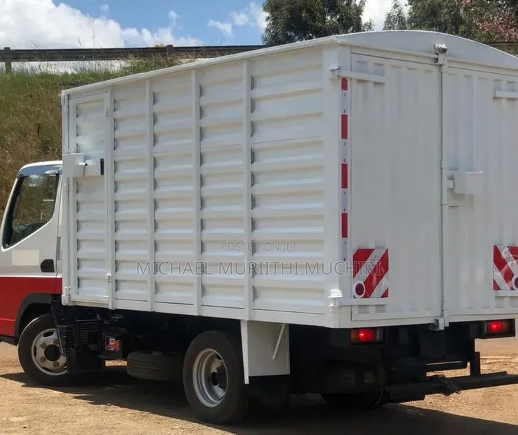 Mitsubishi Canter Truck 2017 White