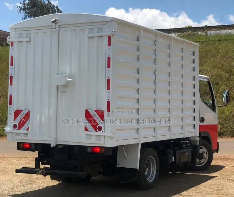 Mitsubishi Canter Truck 2017 White