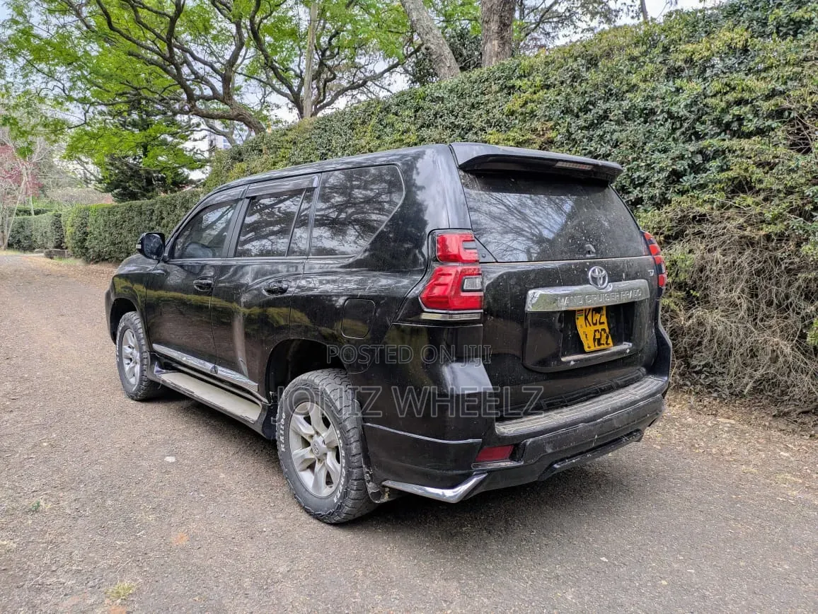 Toyota Land Cruiser Prado 2.7 i 2012 Black