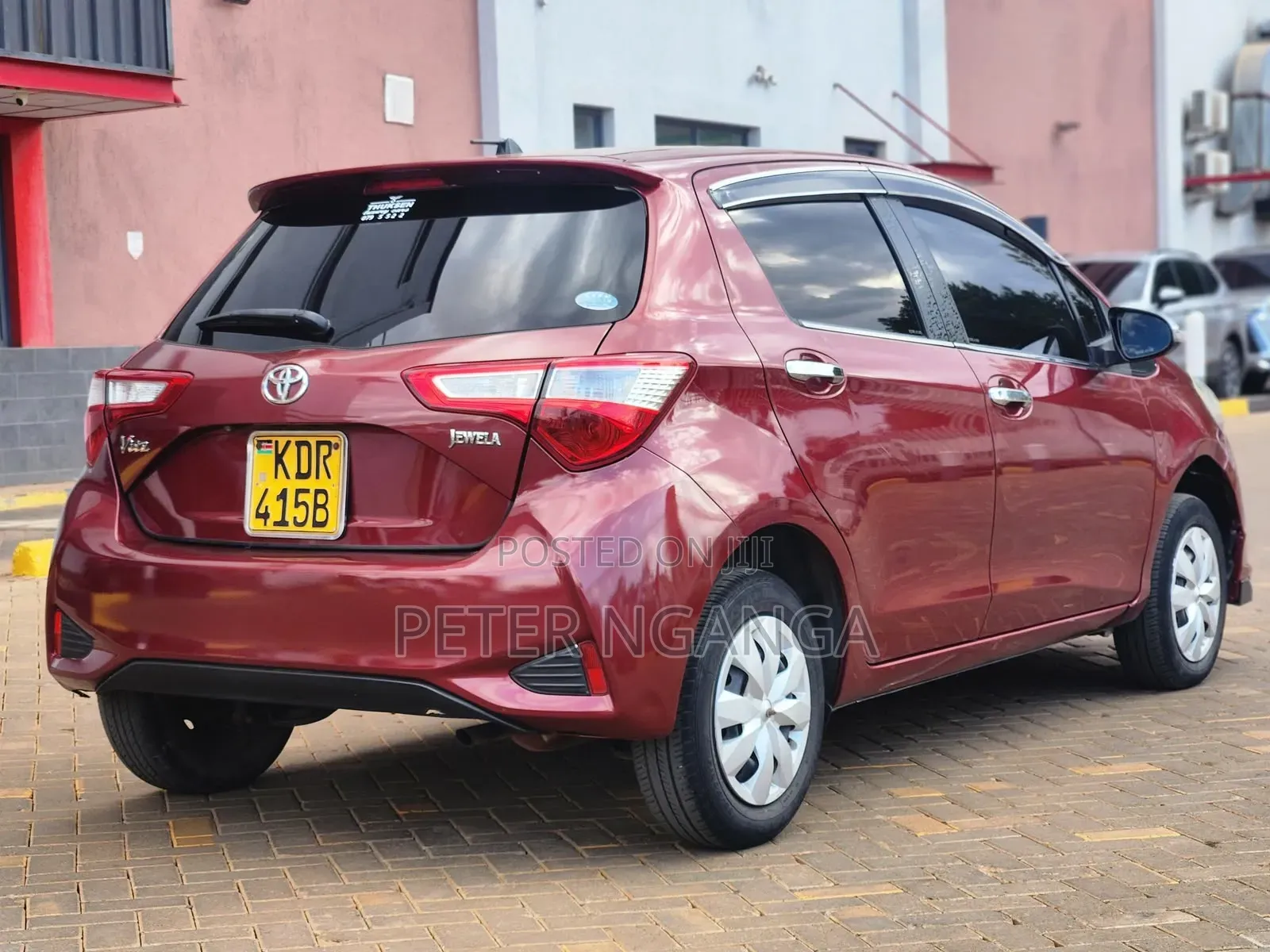 Toyota Vitz 1.0 FWD 5dr 2017 Maroon