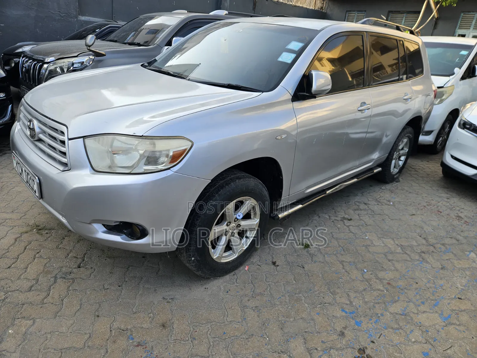 Toyota Kluger 2011 Silver
