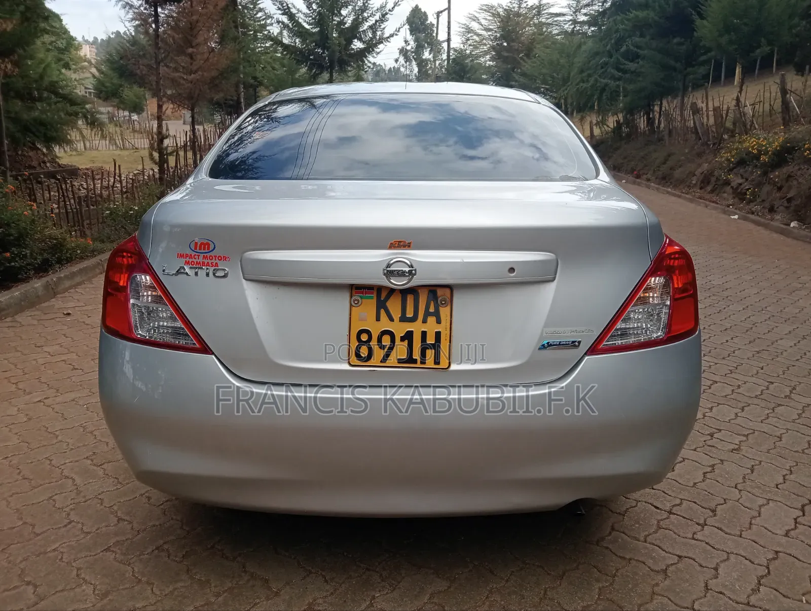 Nissan Latio 1.2 2013 Silver