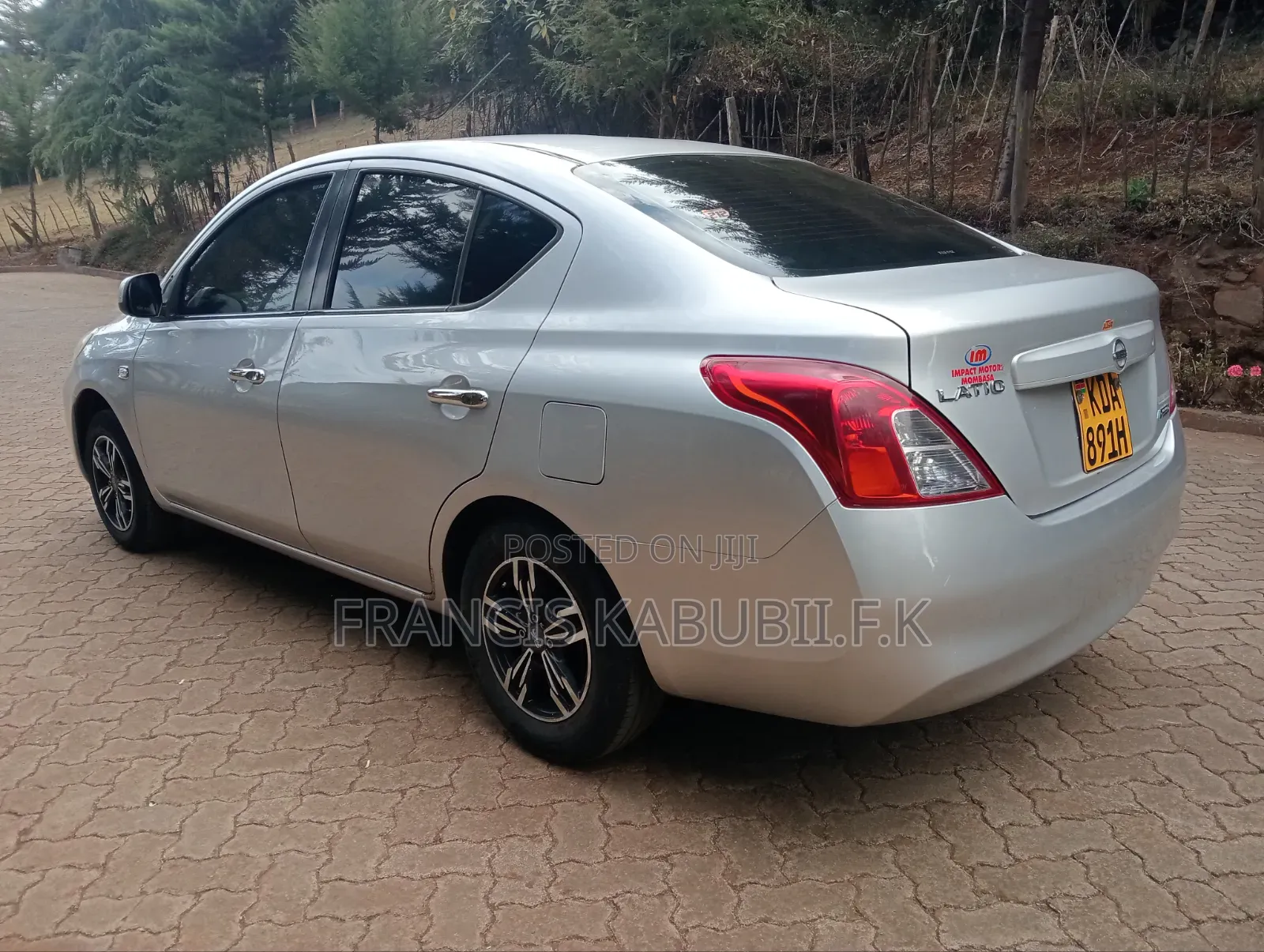 Nissan Latio 1.2 2013 Silver