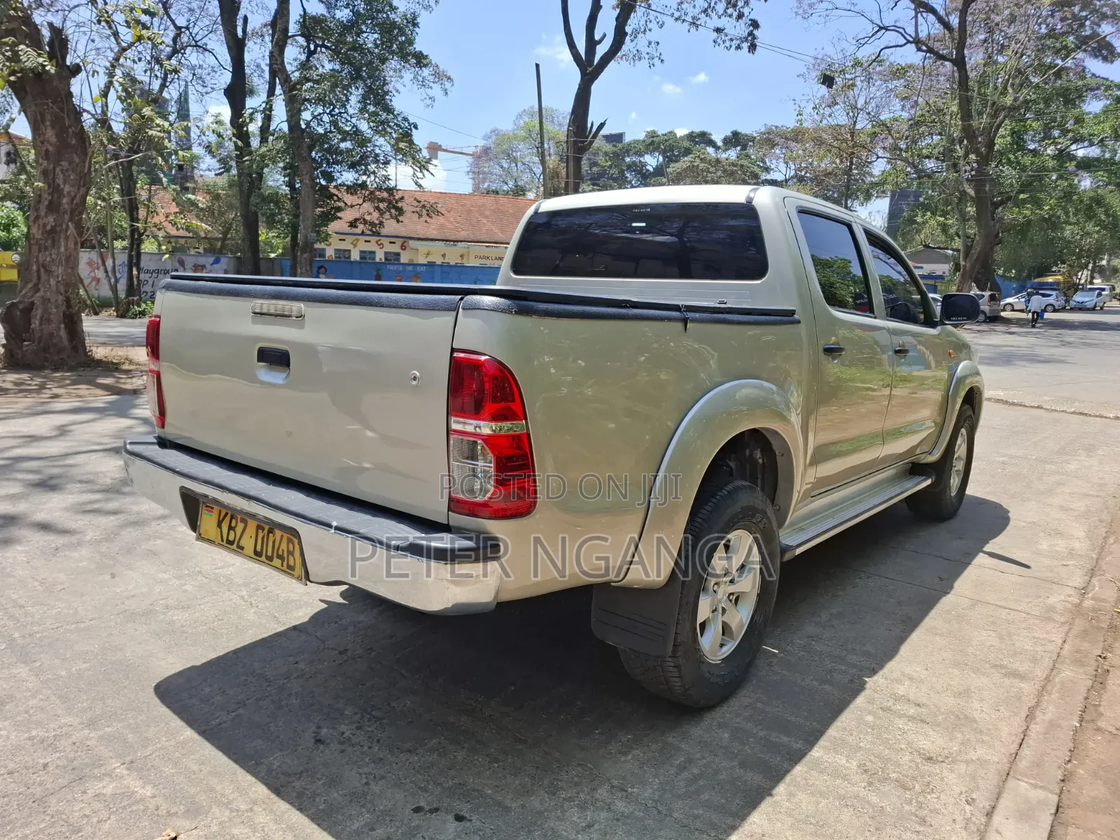 Toyota Hilux 2013 Gold