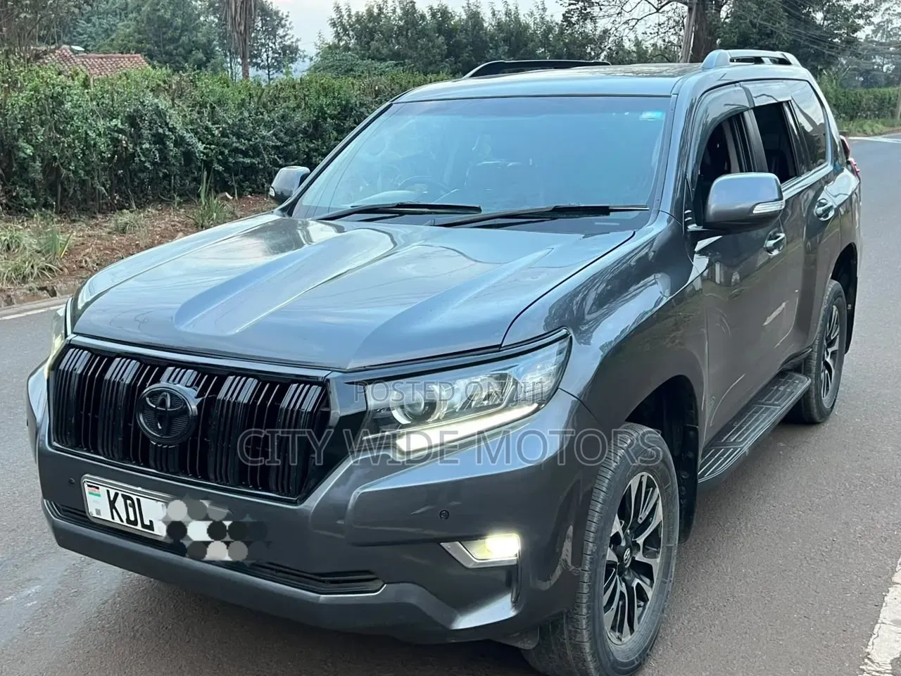 Toyota Land Cruiser Prado 2.8 2017 Black