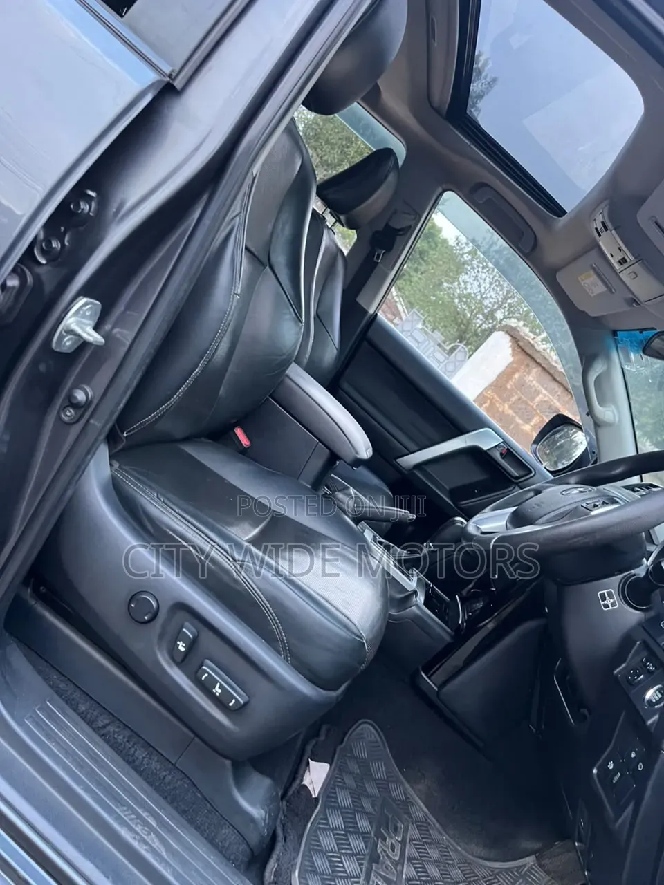Toyota Land Cruiser Prado 2.8 2017 Black