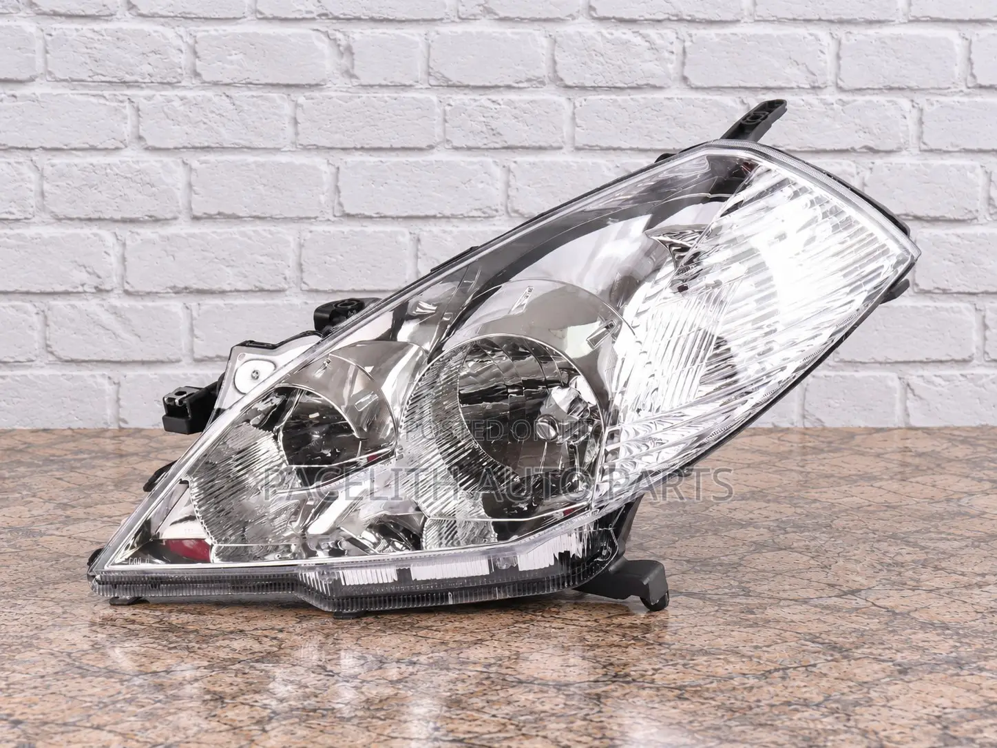 Head Lamp / Head Light Nissan Wingroad Y11 2001 - 2005
