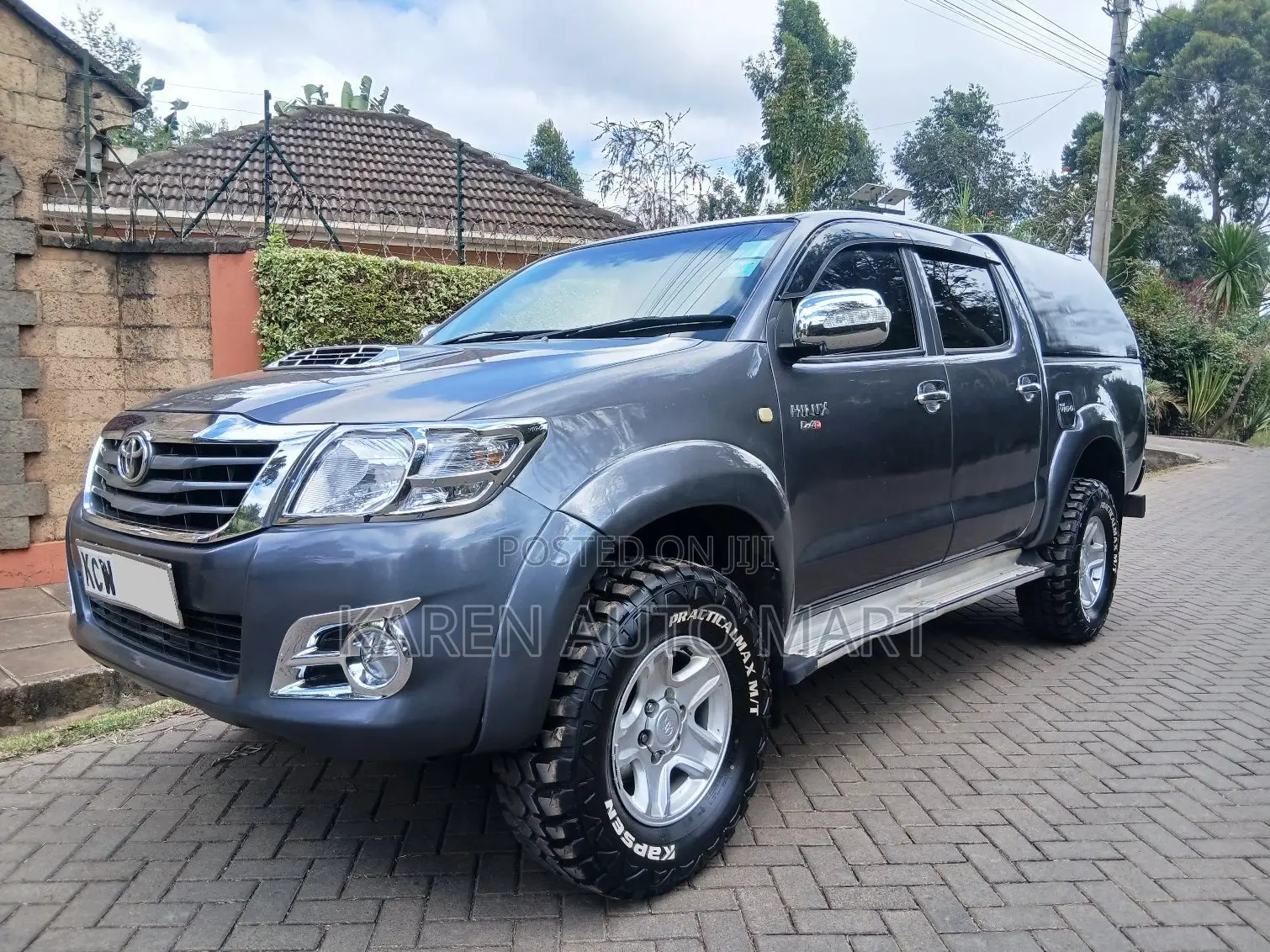 Toyota Hilux 2012 Gray