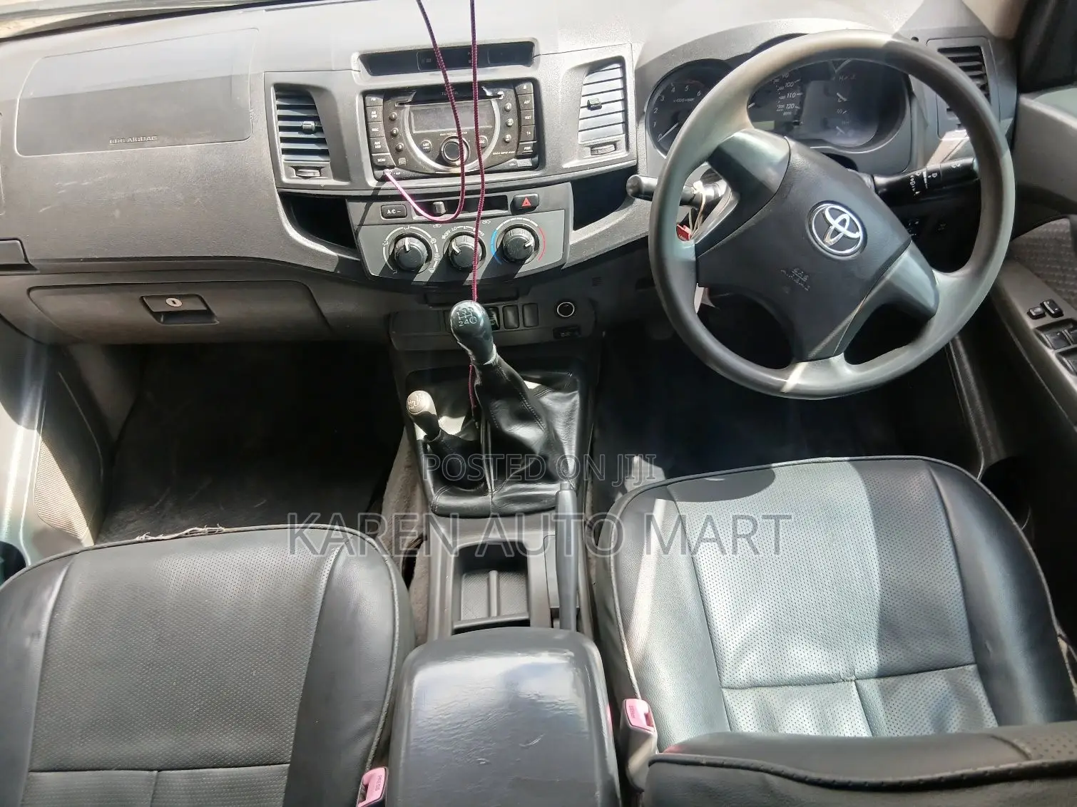 Toyota Hilux 2012 Gray