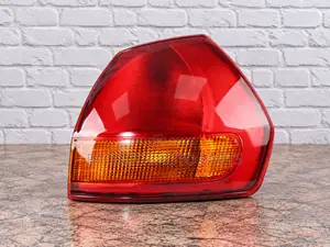 Tail Lamp / Taillight Nissan Wingroad Y11 Orange Red Lens