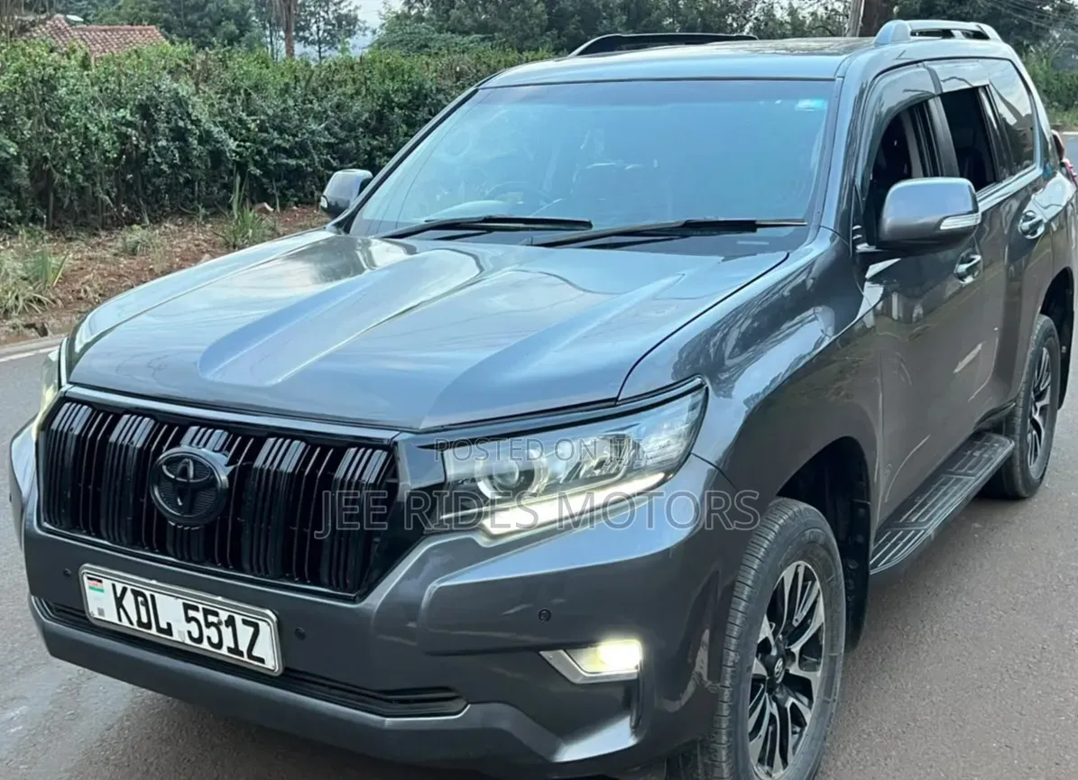 Toyota Land Cruiser Prado 2017 Red