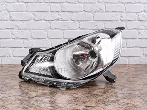 Head Lamp / Head Light Nissan Wingroad Y12 Ad Van Single Round