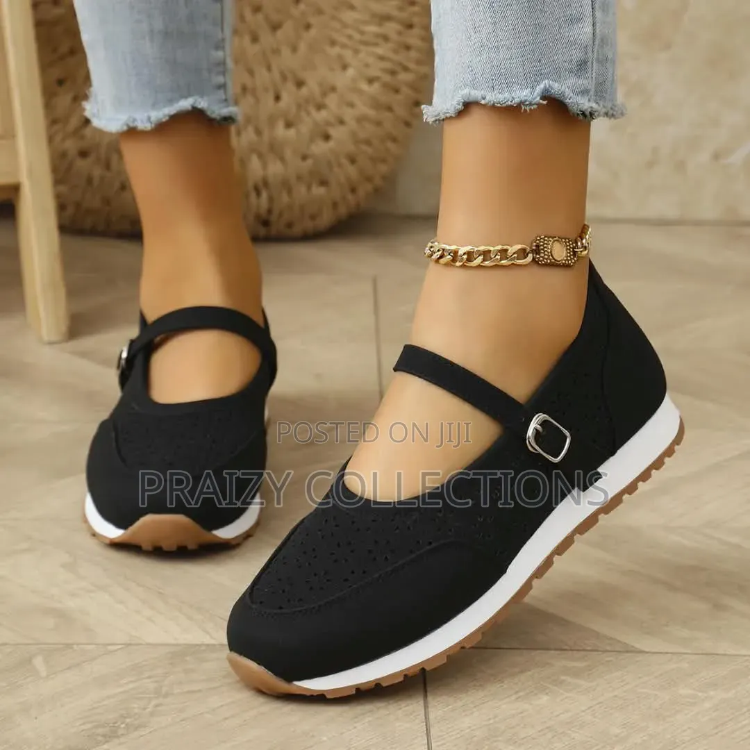 Comfortable Ladies Flat Shoes With Rubber Sole
