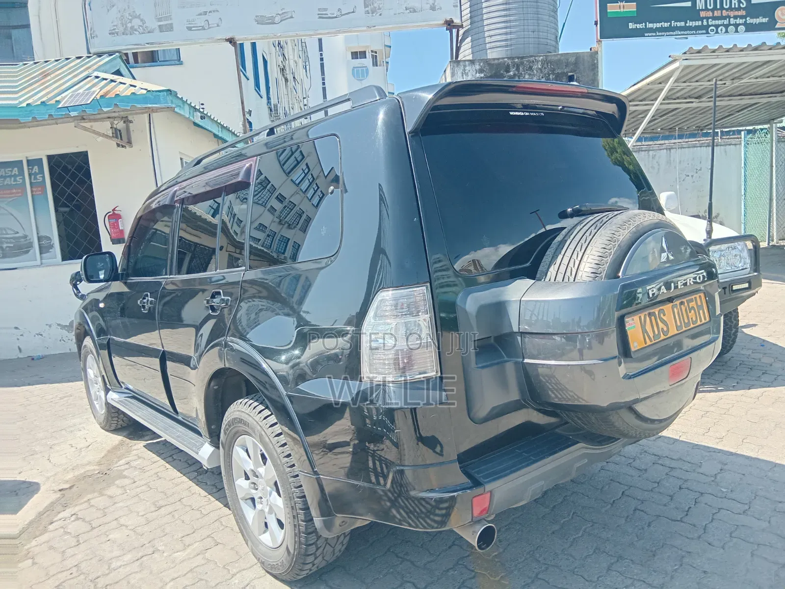 Mitsubishi Pajero 2017 Black