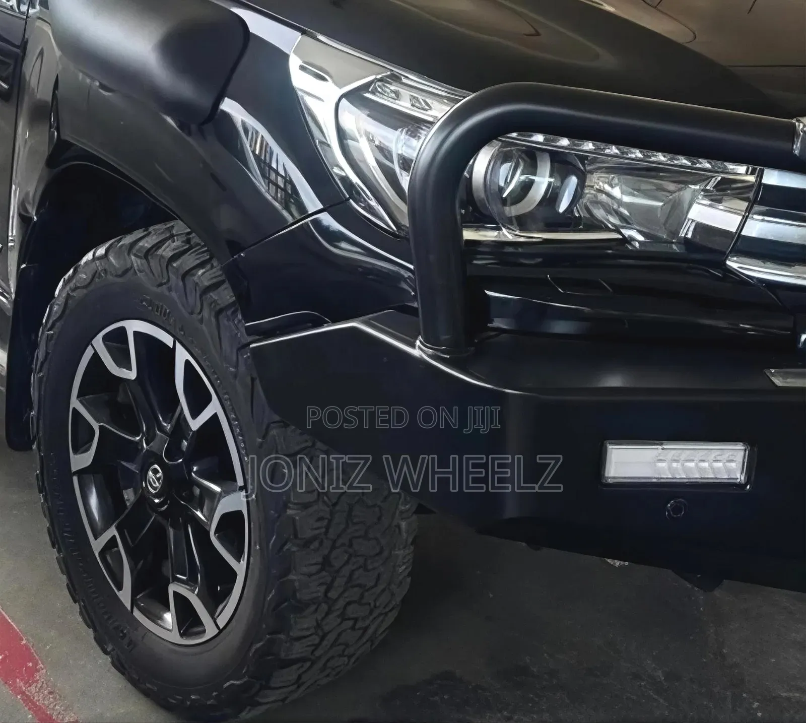 Toyota Hilux 2016 Black