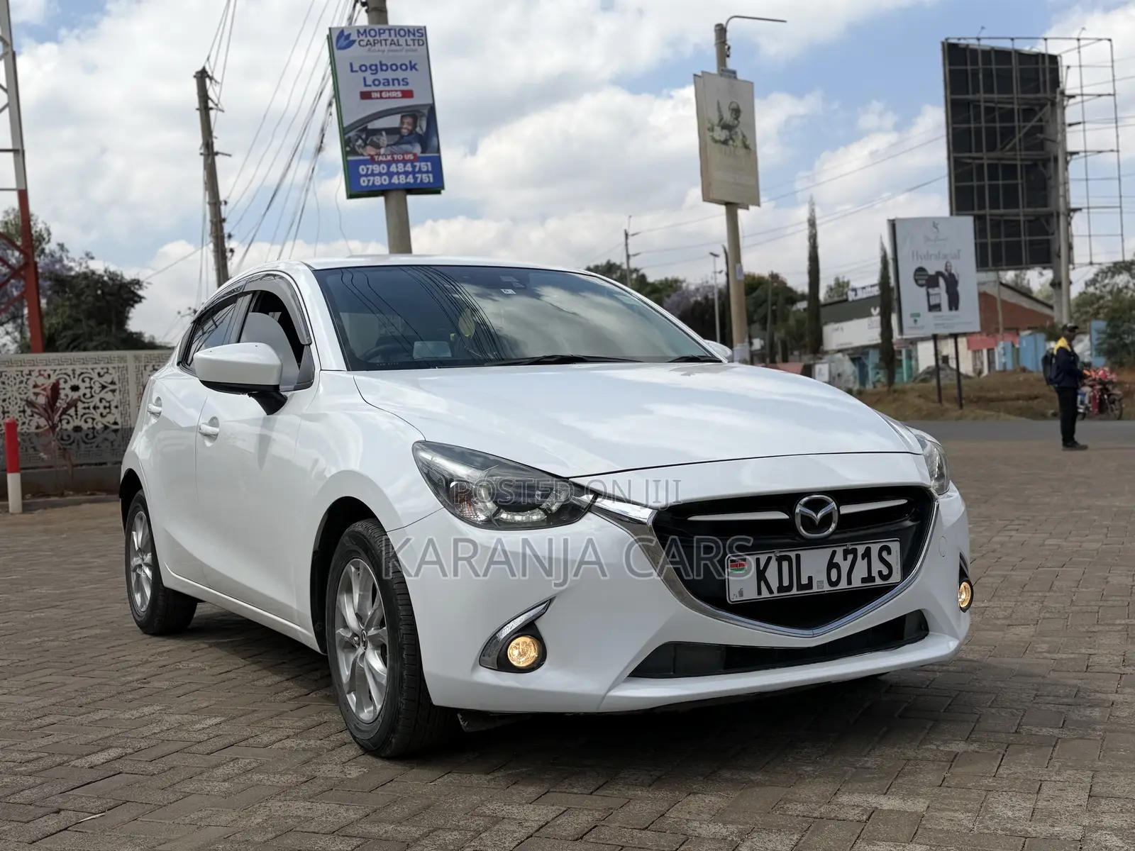 Mazda Demio 2016 Silver