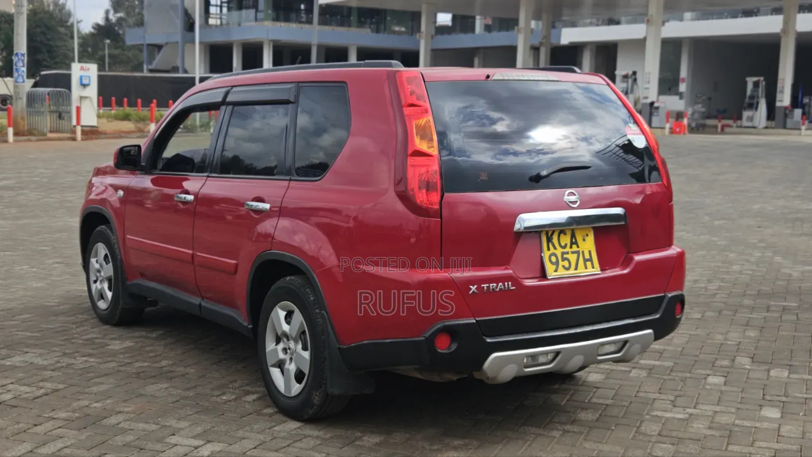 Nissan X-Trail 2.0 Petrol XE 2009 Red