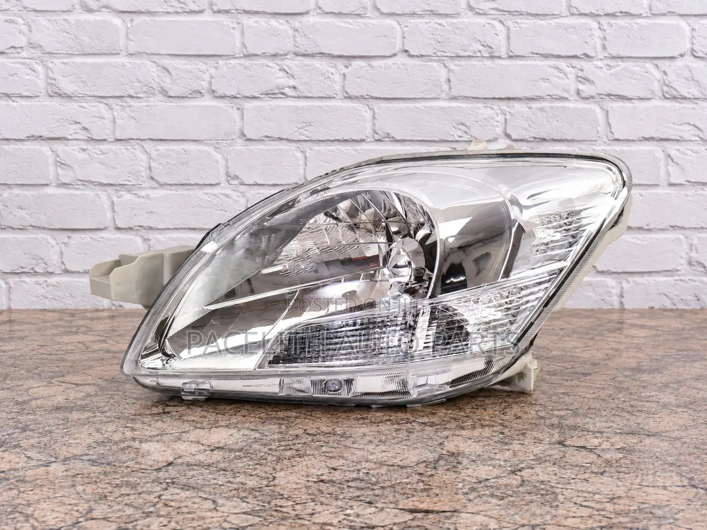 Casp Head Lamp / Head Light Toyota Belta 2005 - 2007
