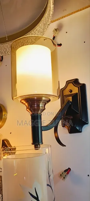 Glass Wall Scone