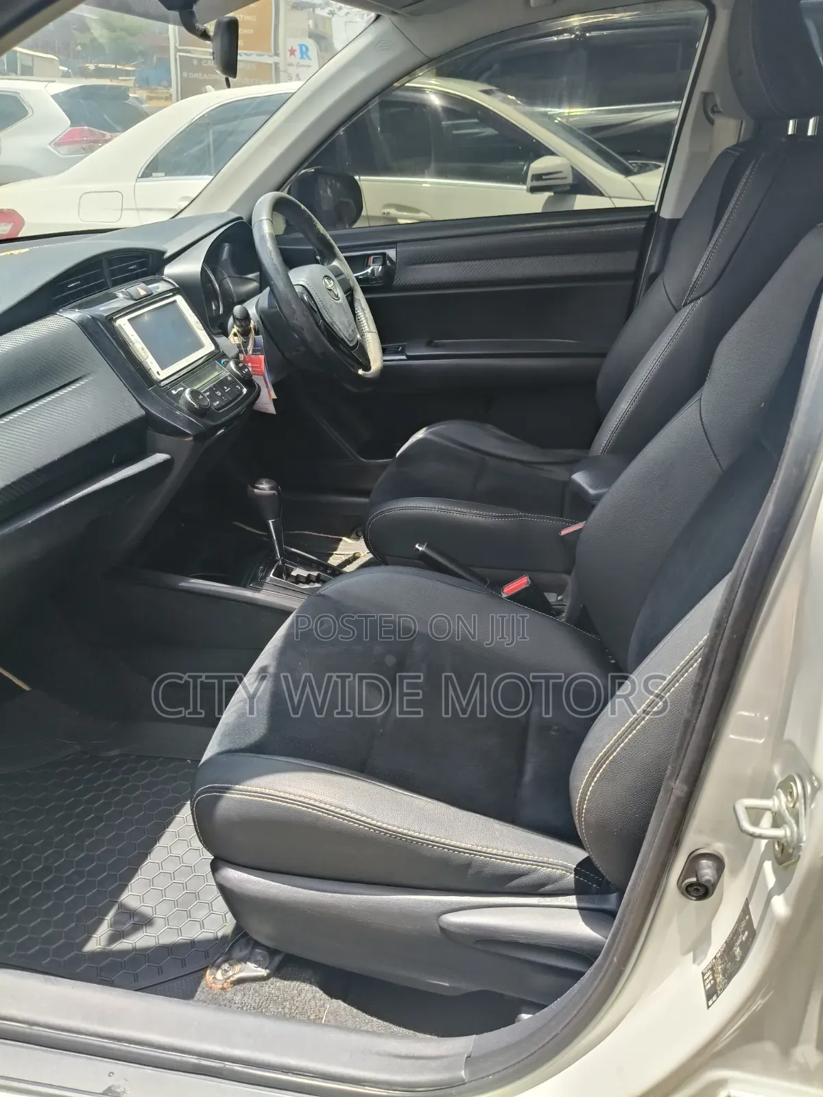 Toyota Corolla Fielder 2013 Pearl
