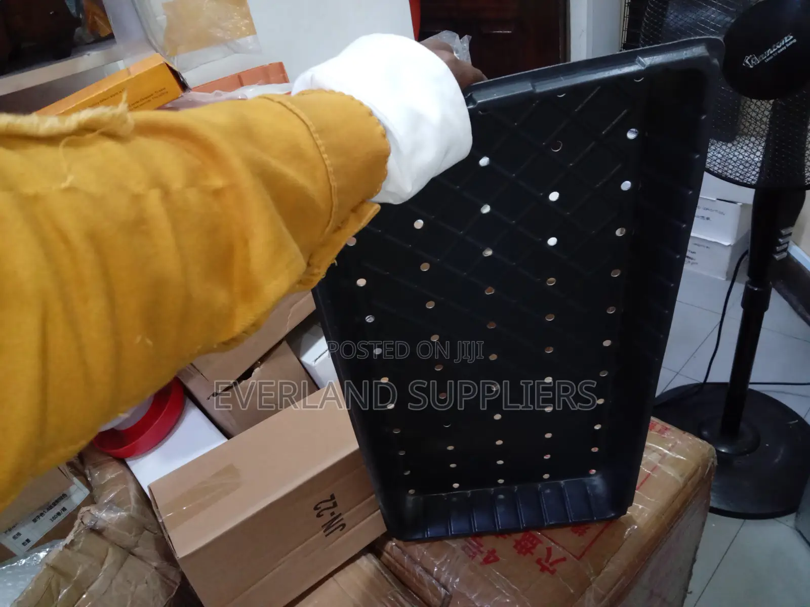 Water-Drainage Hydroponic Tray - With Holes