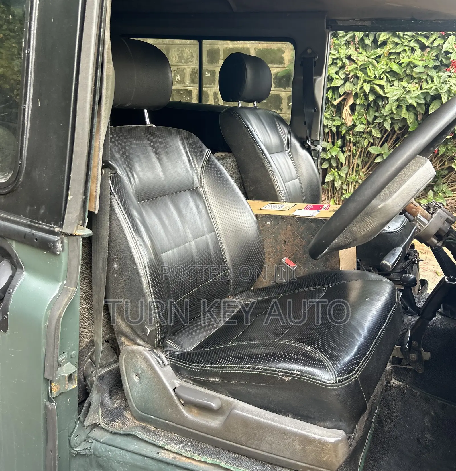 Land Rover Defender 1976 Green