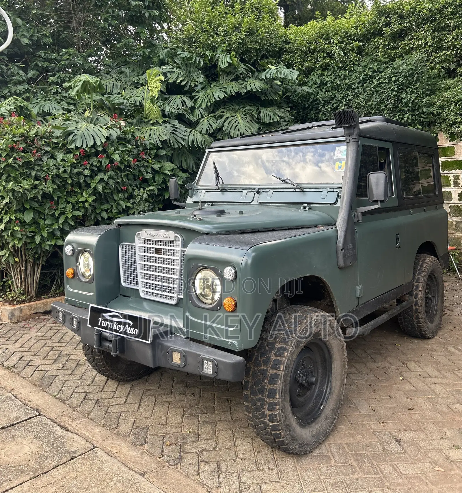 Land Rover Defender 1976 Green