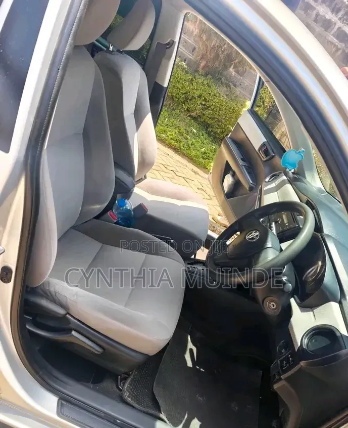 Toyota Axio 2012 Silver