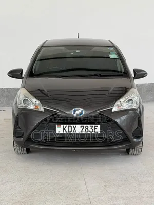Toyota Vitz 1.5 FWD Hybrid 5dr 2018 Black