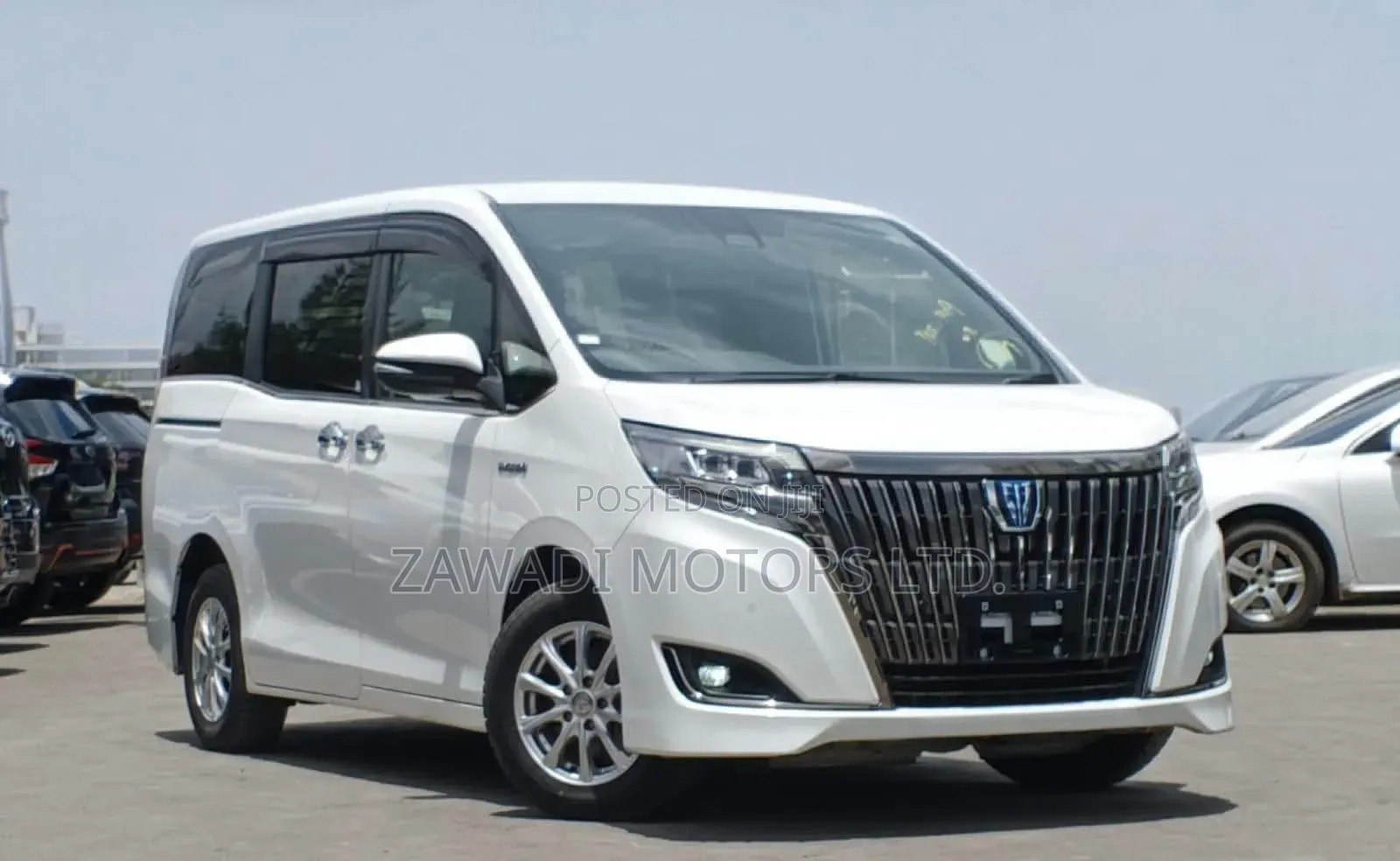 Toyota Esquire 1.8 FWD Hybrid (7 seater) 2019 White
